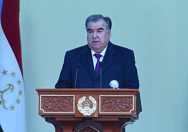 Президенти Ҷумҳурии Тоҷикистон Эмомалӣ Раҳмон